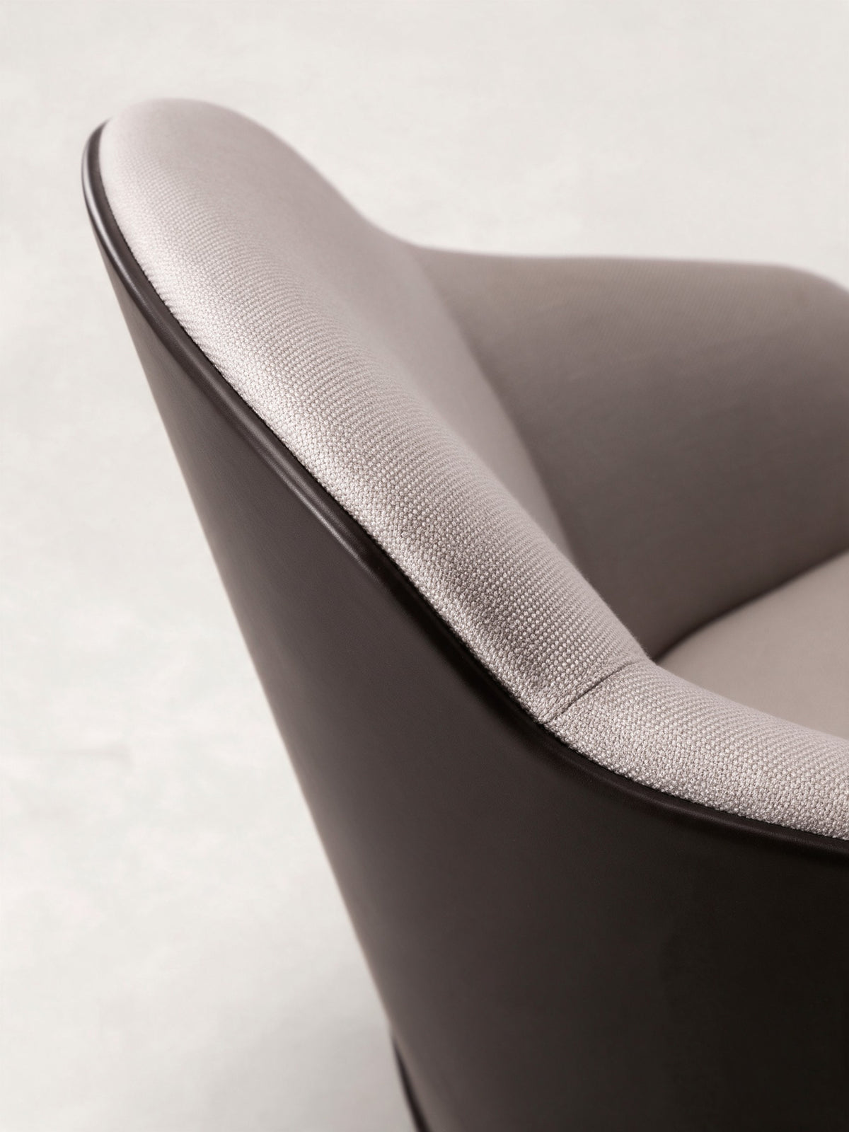 LOUNGE CHAIR - HAVEN
