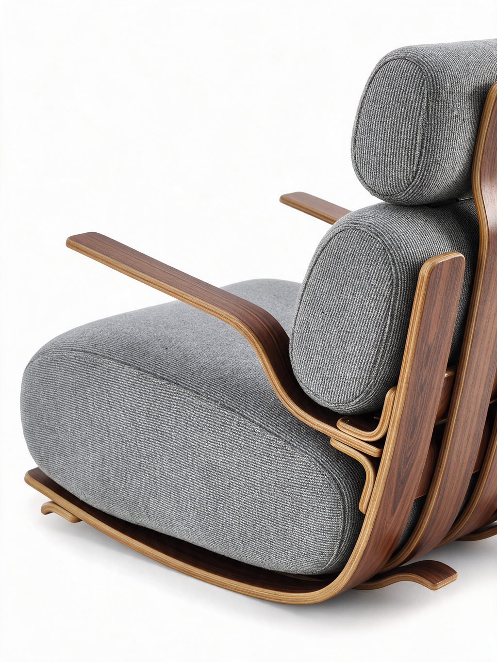 NIORA Eclipse lounge chair, upholstery and construction detail