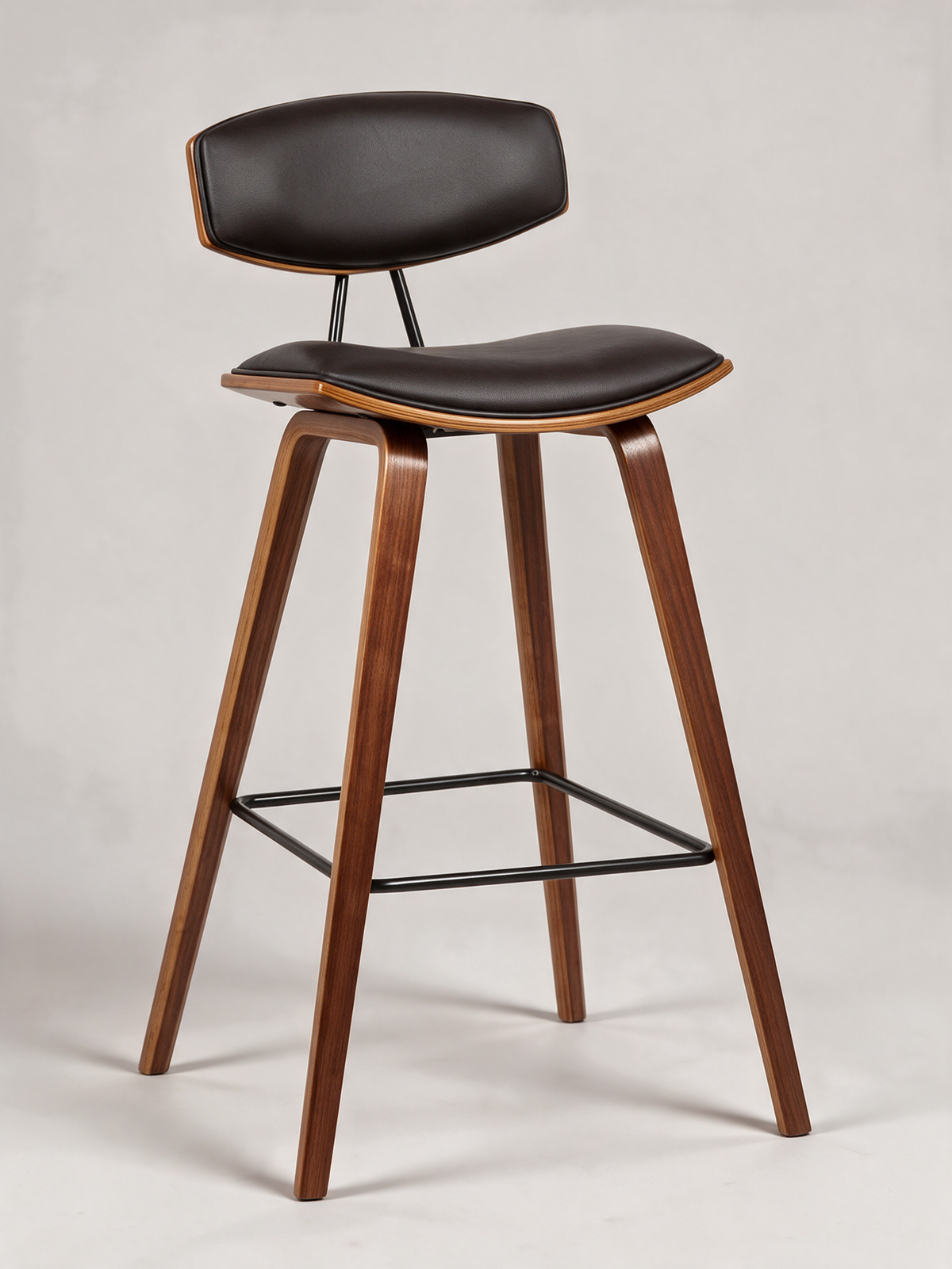 NIORA Highline high chair, studio view