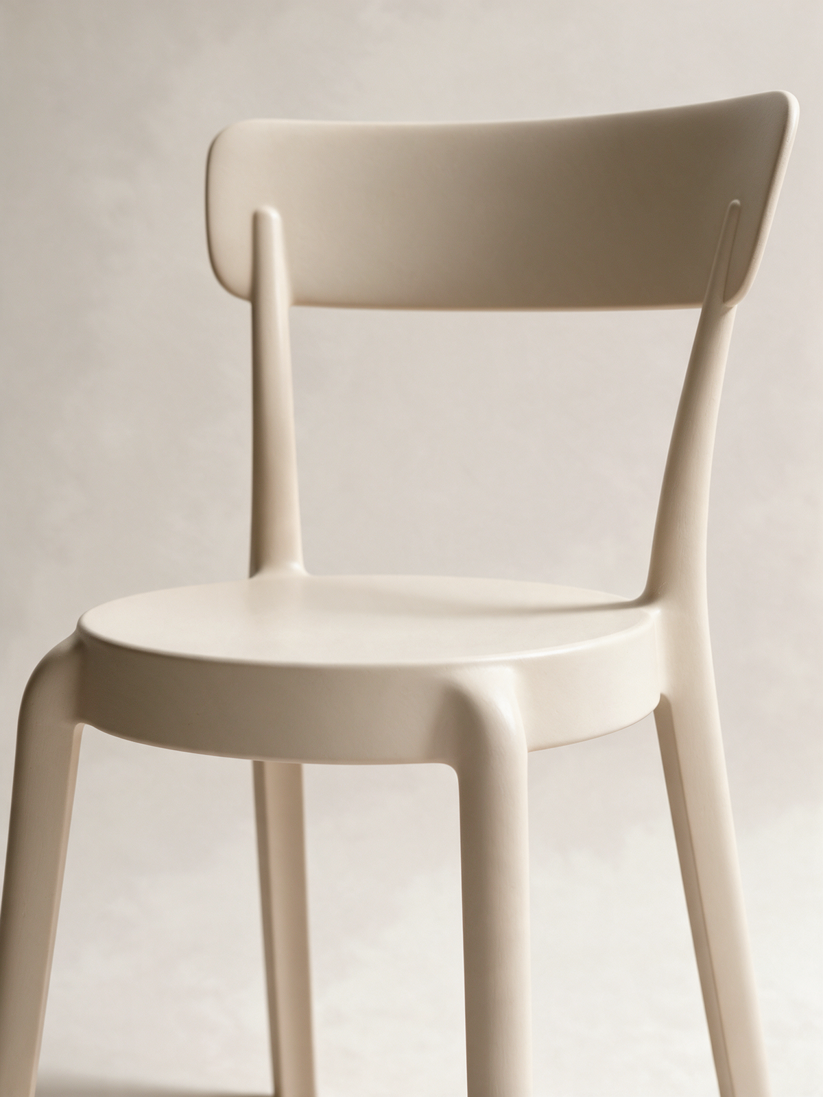 NIORA Serene cafe chair, upholstery and construction detail
