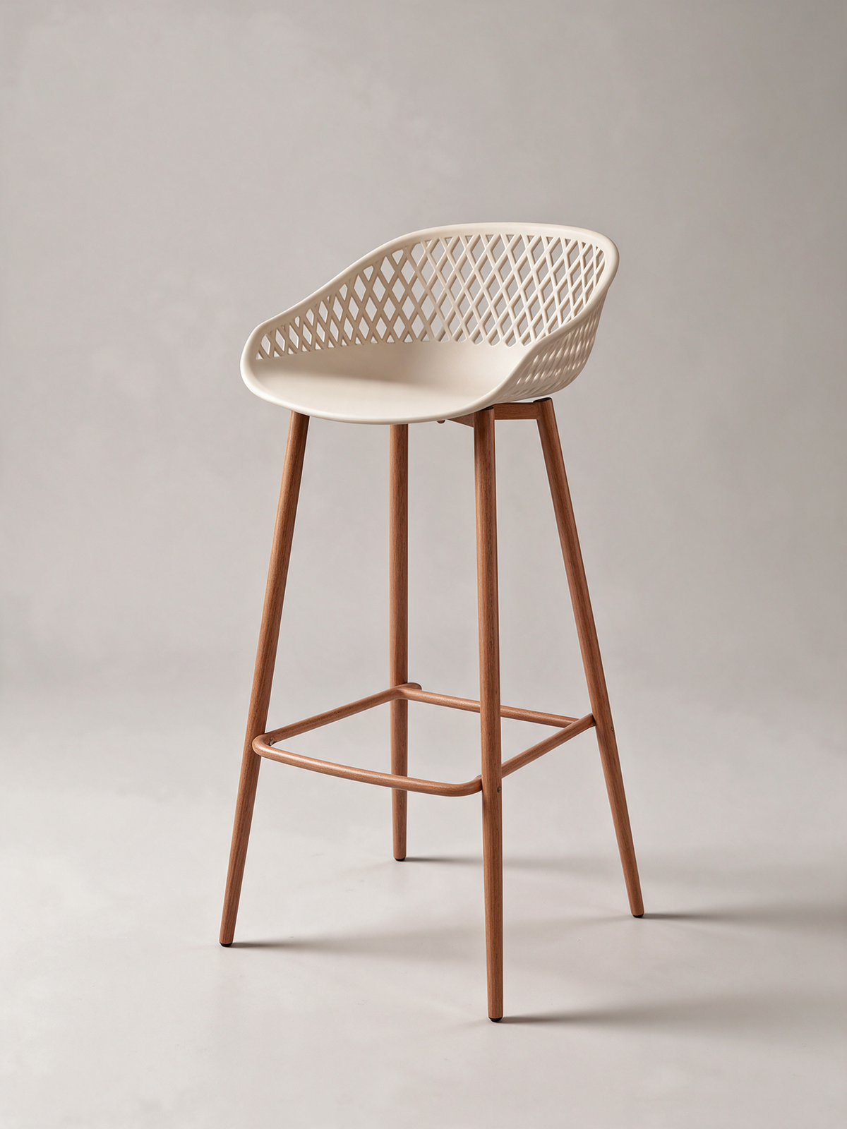 NIORA Nimbus high chair, studio view
