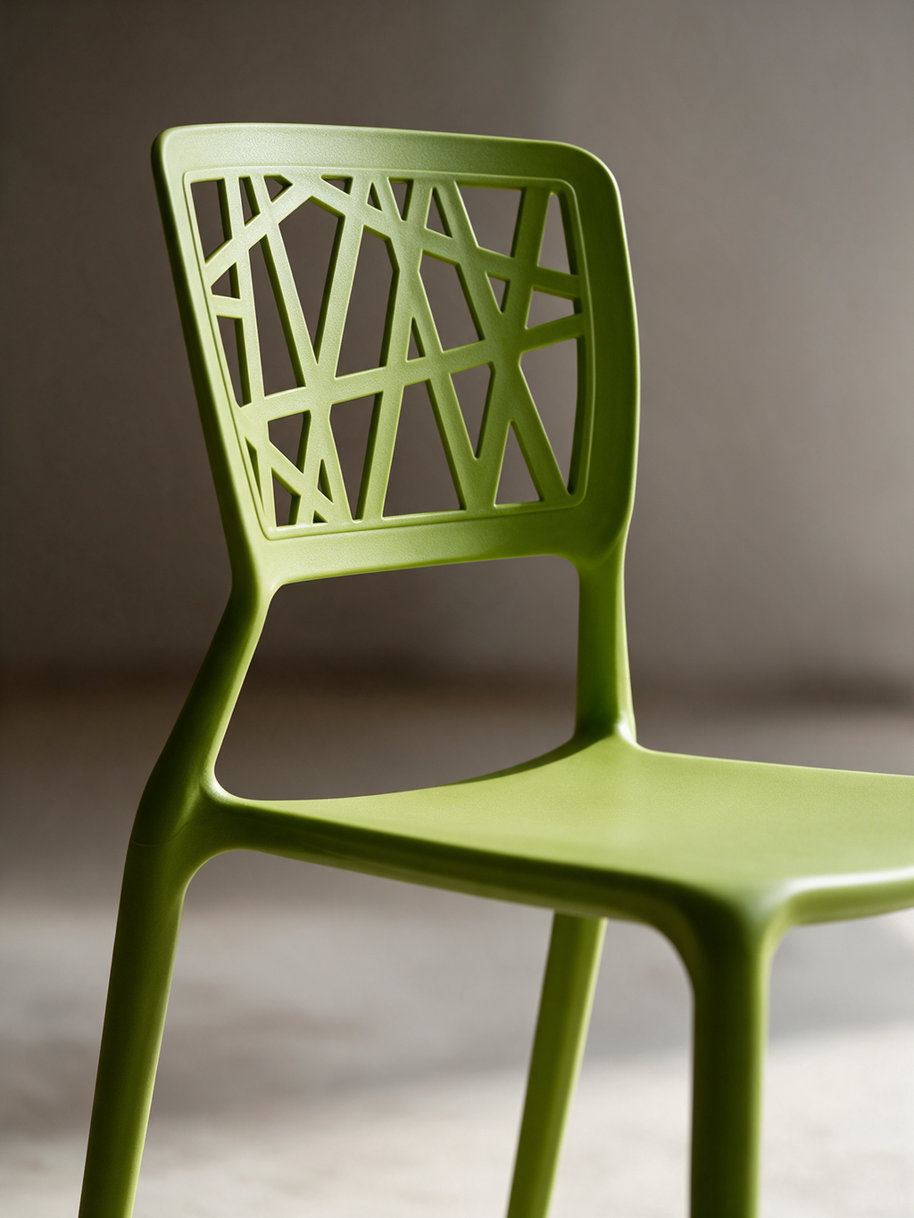 NIORA Bistro cafe chair, upholstery and construction detail