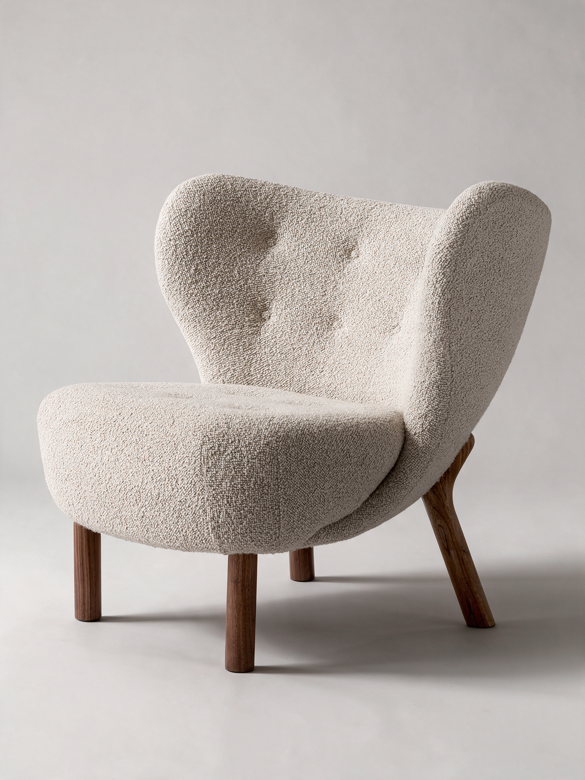 NIORA Arch lounge chair, studio view